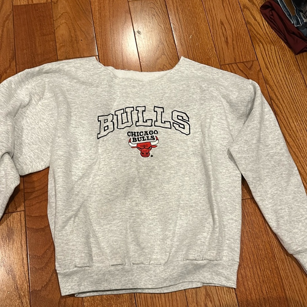 Grey Medium Neck Cut Bulls Crewneck
